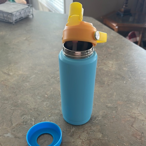 Advocare Blue Water Bottle with Yellow Lid - Picture 4 of 4